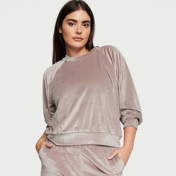 Victoria's Secret TRACKSUIT SET Crew neck & jogger pants VELOUR Size M Beige - Picture 14 of 15